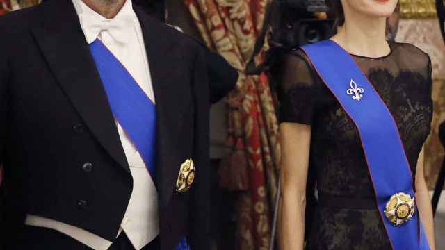 Rajoy y Doña Letizia durante la cena de gala al Presidente de Chile en el Palacio Real