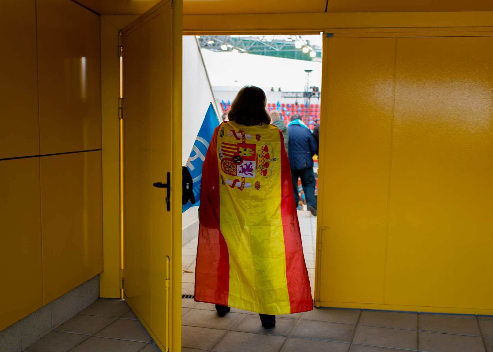 La bandera como capa.