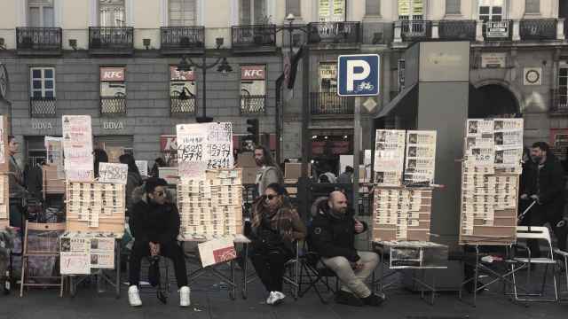 Loteros en la Puerta del Sol de Madrid.