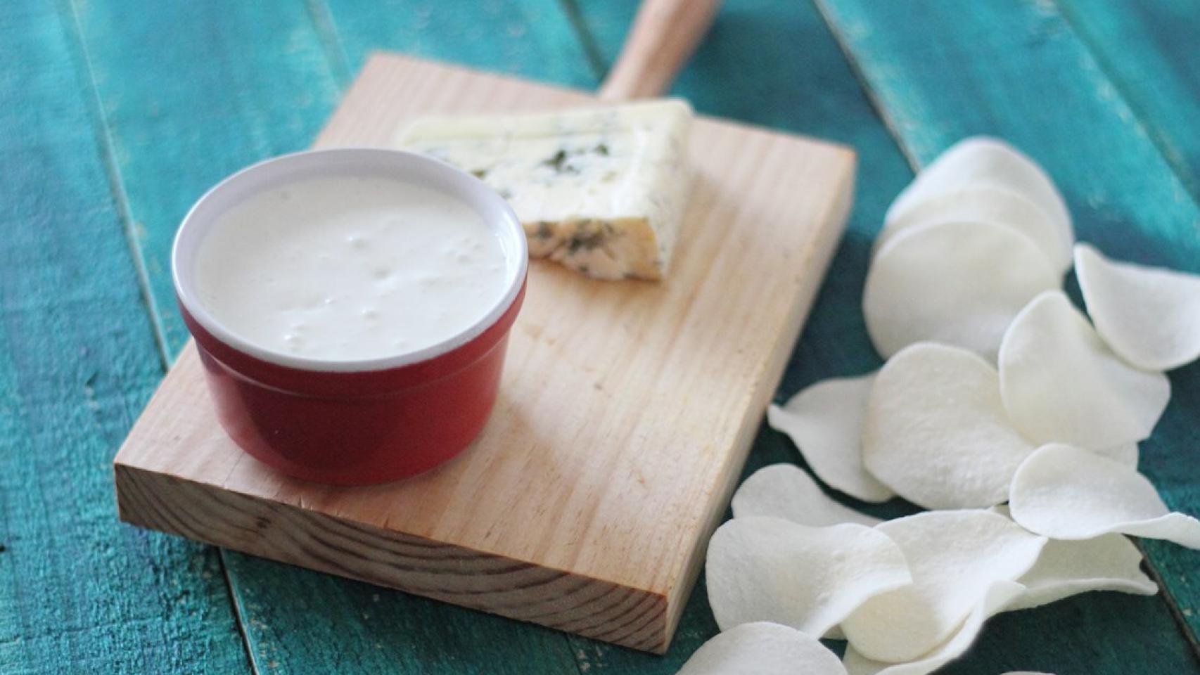 Salsa de queso azul ligera y rápida, receta paso a paso