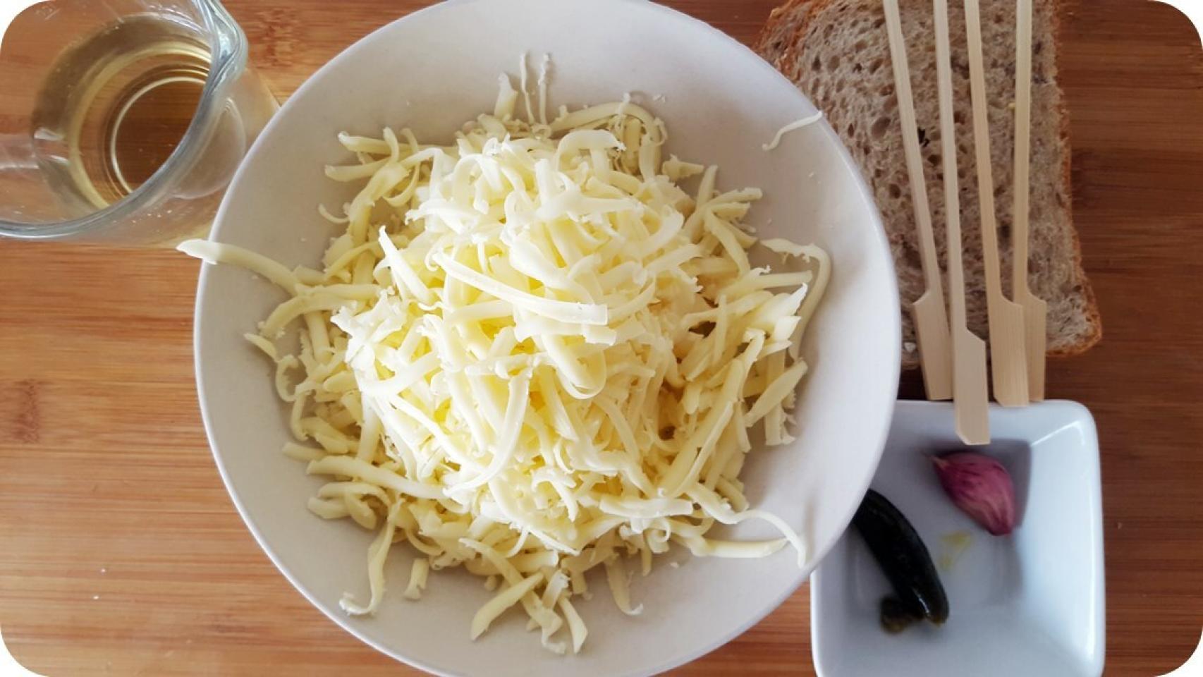 Fondue de queso en microondas, receta paso a paso