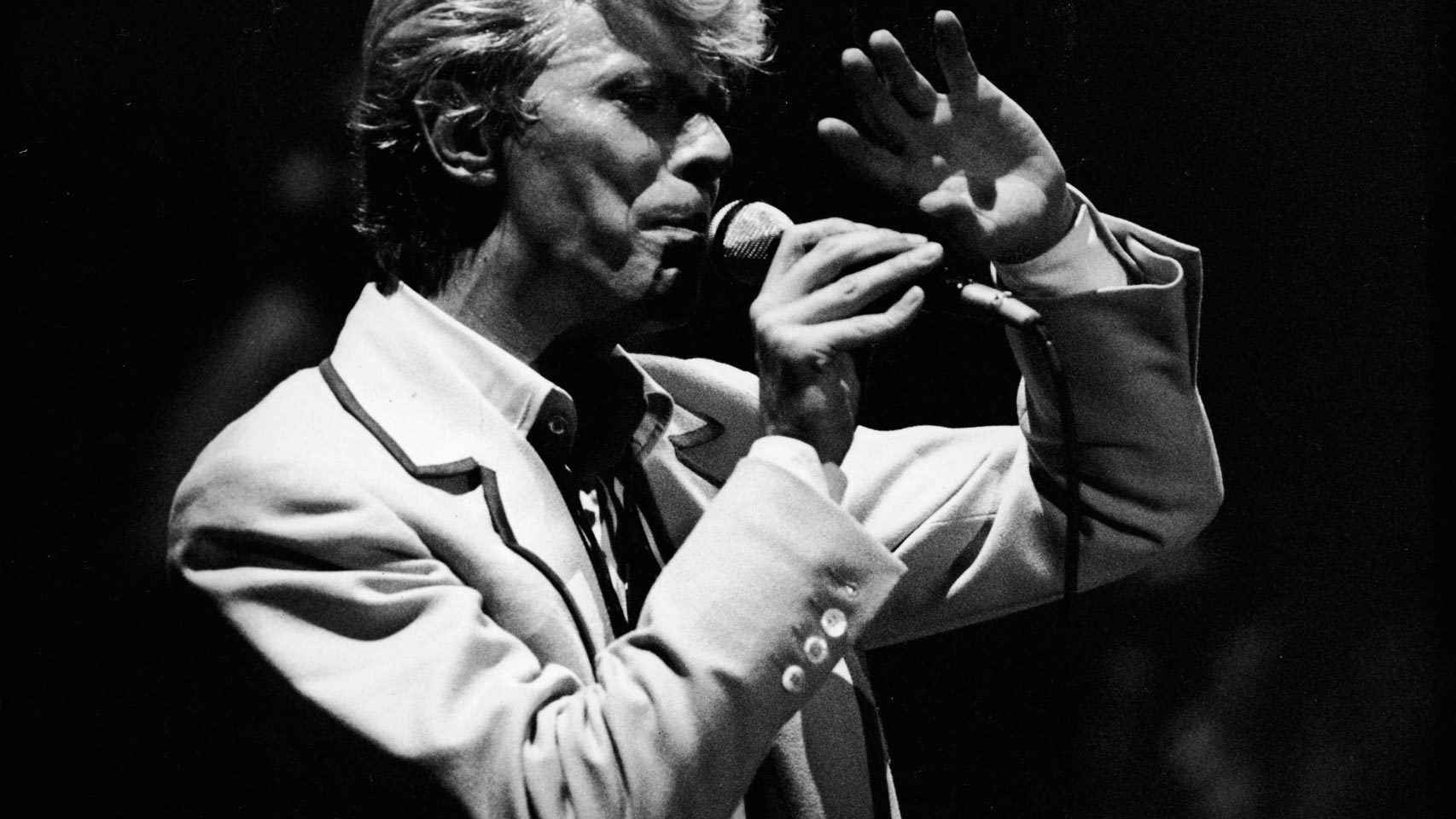 David Bowie durante un concierto en Bruselas en 1983