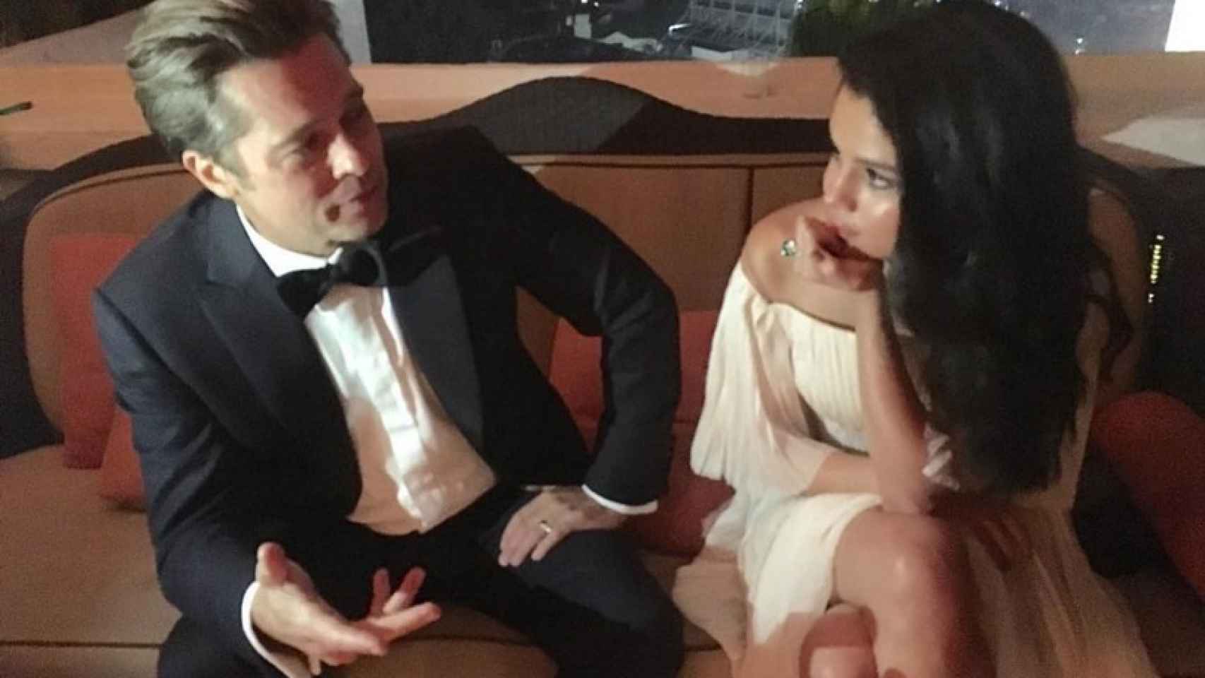 Brad Pitt y Selena Gómez estuvieron charlando toda la noche