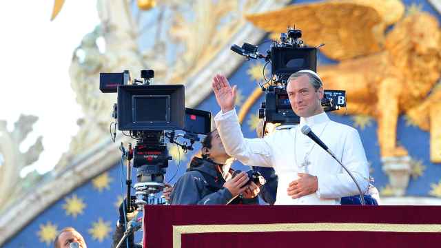 Jude Law durante el rodaje de The Young Pope en Venecia
