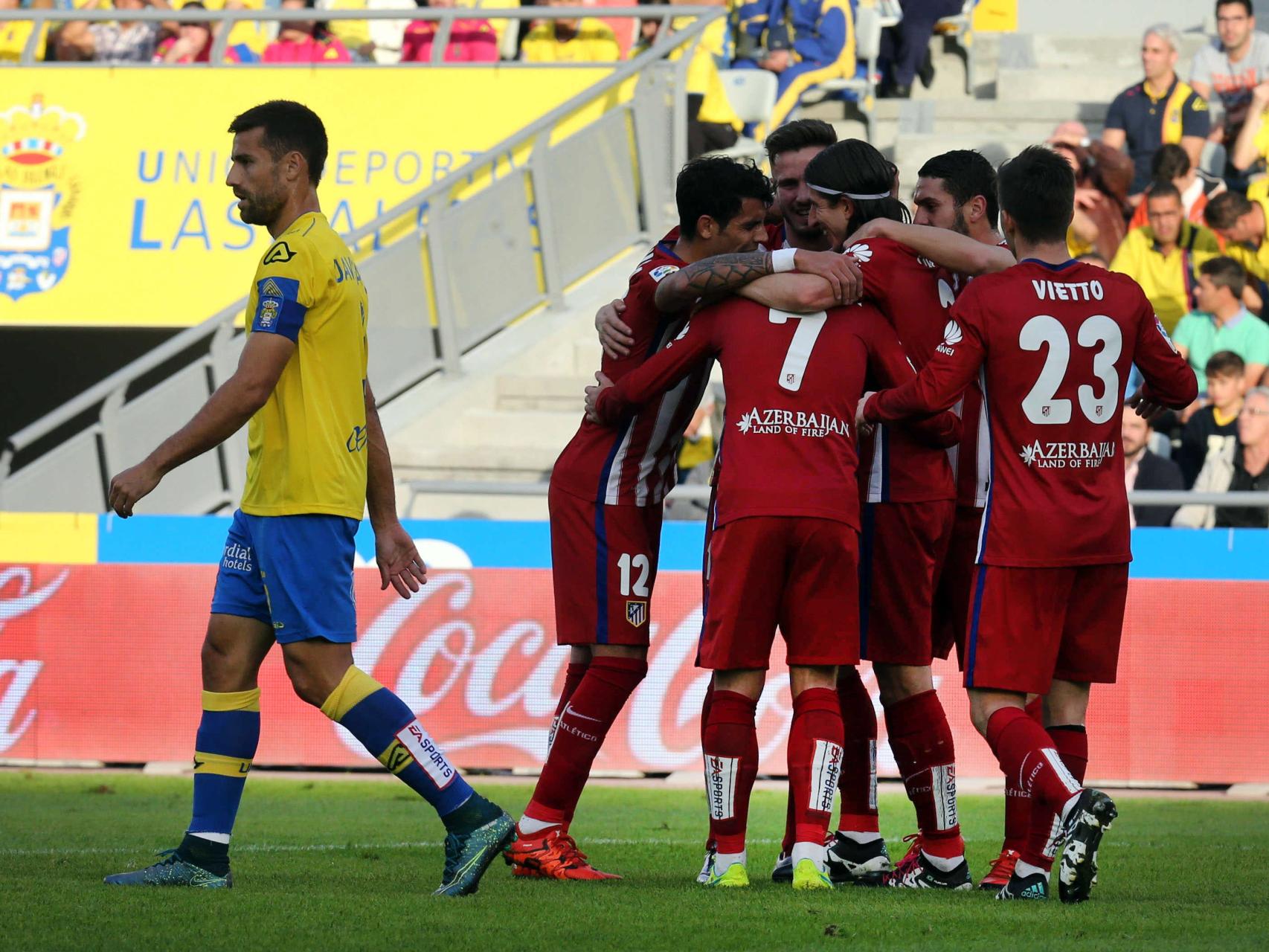 Los jugadores del Atlético celebran el gol de Griezmann.