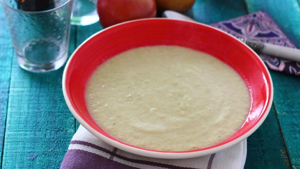 Crema de apio y manzana, receta ligera paso a paso