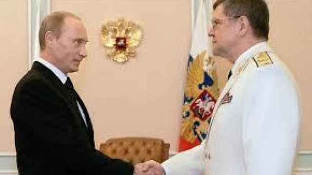 El presidente ruso Vladimir Putin y el fiscal general ruso, Yuri Chaika.
