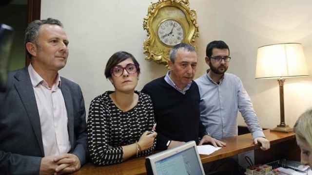 Los cuatro diputados de Compromís registran grupo propio al margen de Podemos