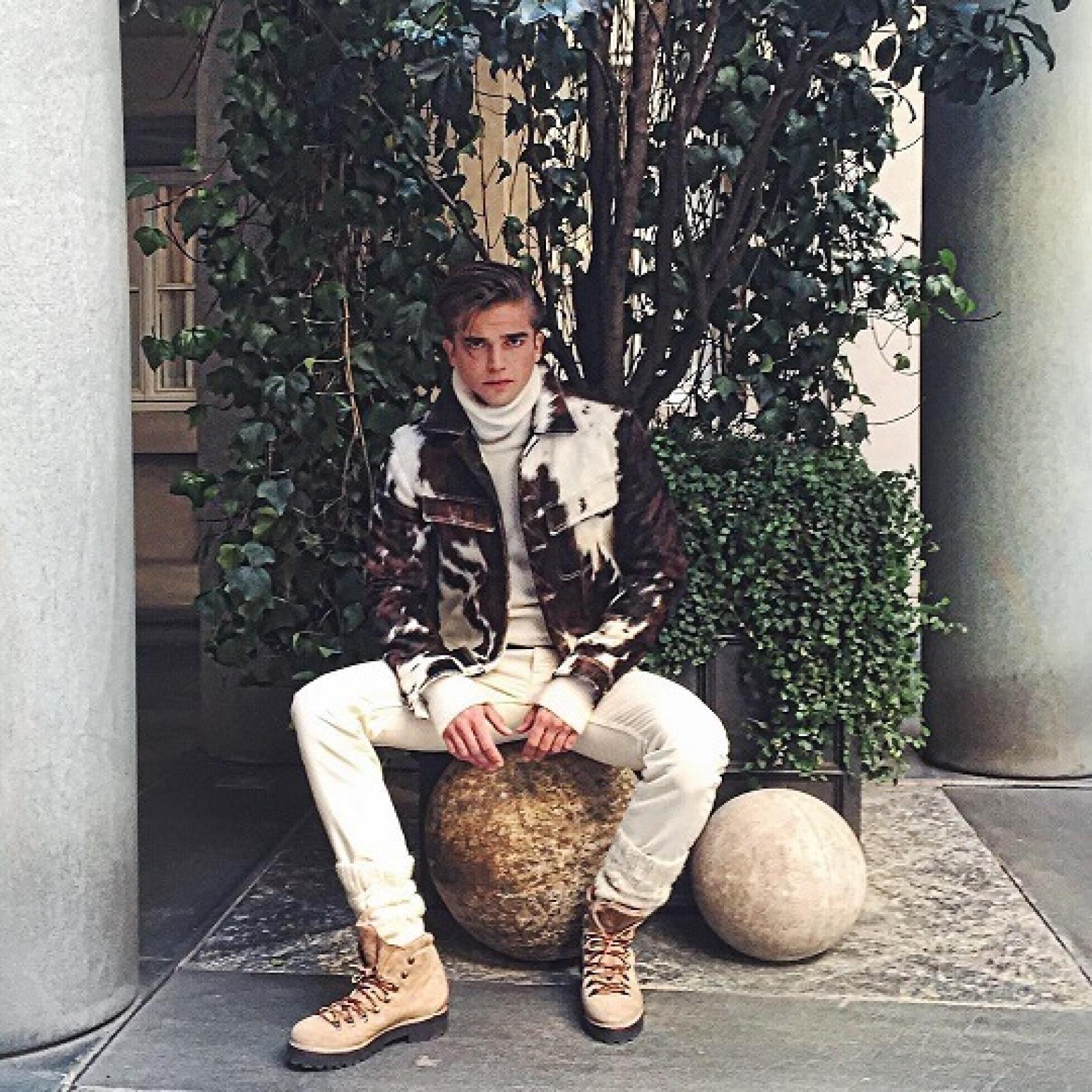 El modelo español River Viiperi en el desfile de Polo Ralph Lauren