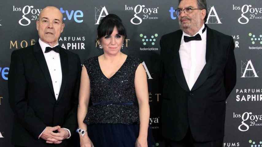 Antonio Resines, Judith Colell y Enrique González Macho en los Goya