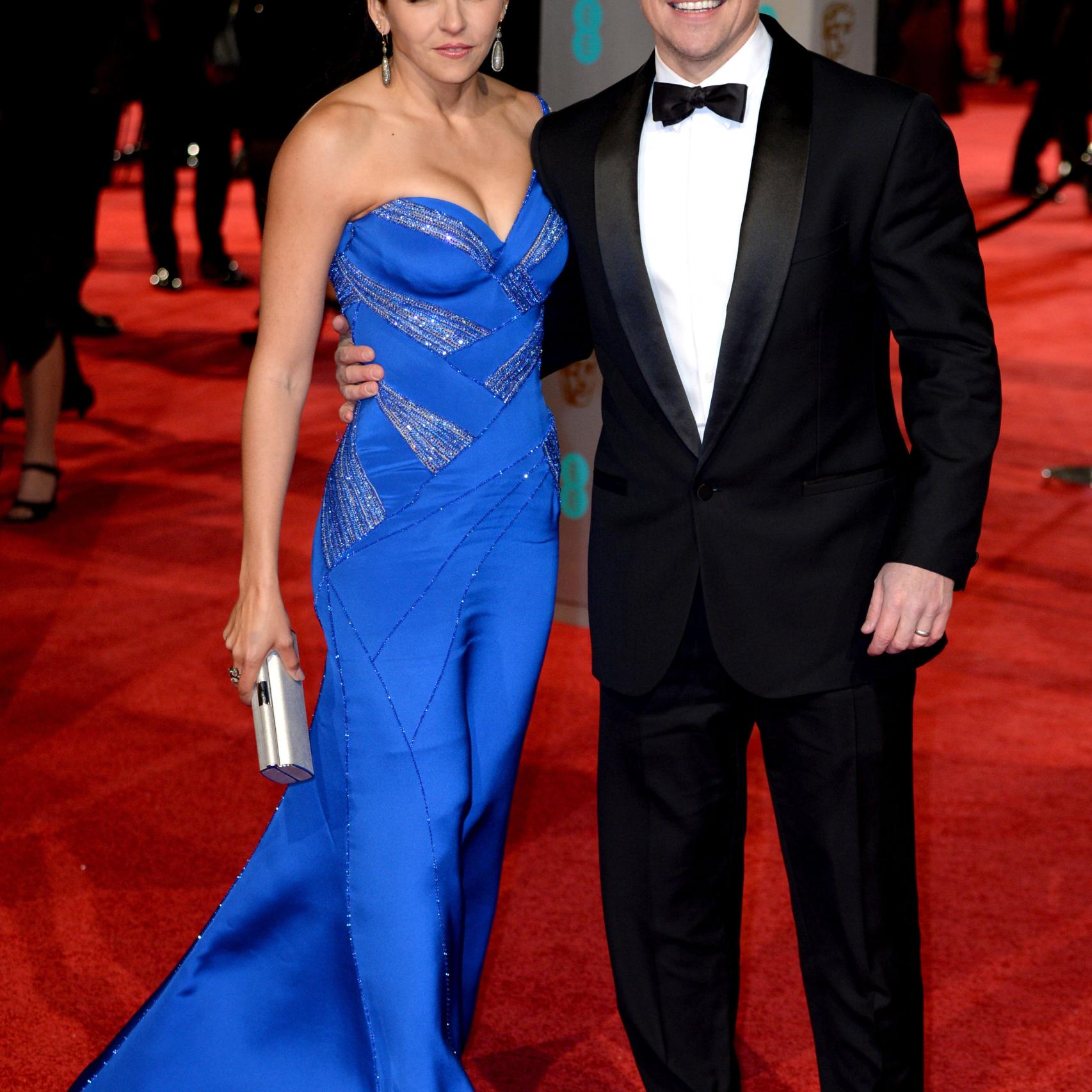Matt Damon y su mujer, Luciana Barroso, en los Bafta 2016