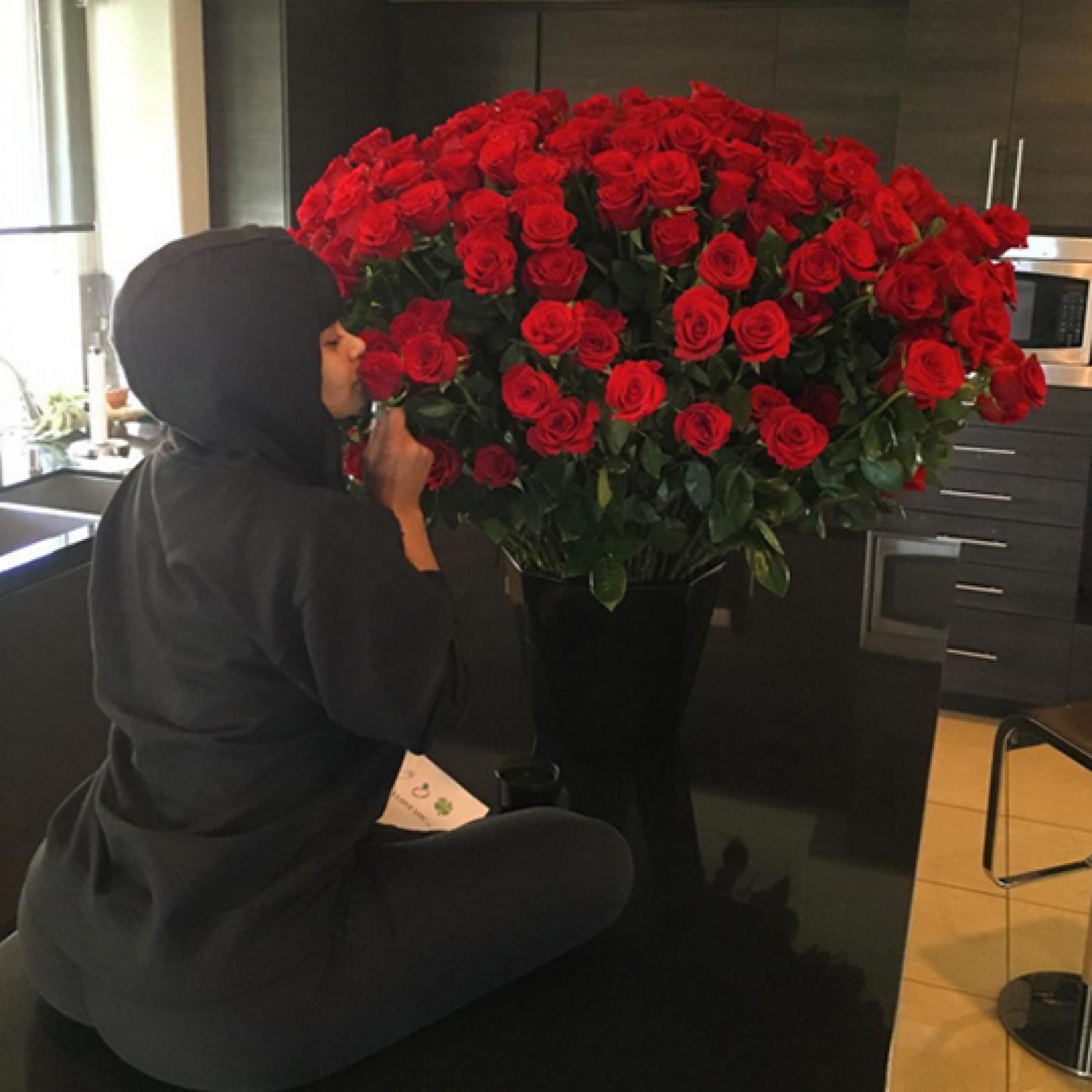 Blac Chyna recibe el ramo de Robert Kardashian de más de 100 rosas