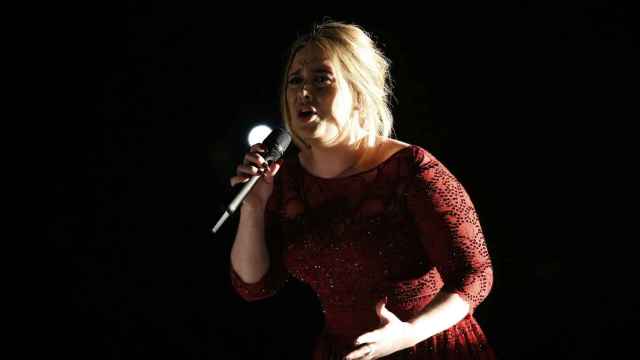 La actuación de Adele en la 58 edición de los Premios Grammy.