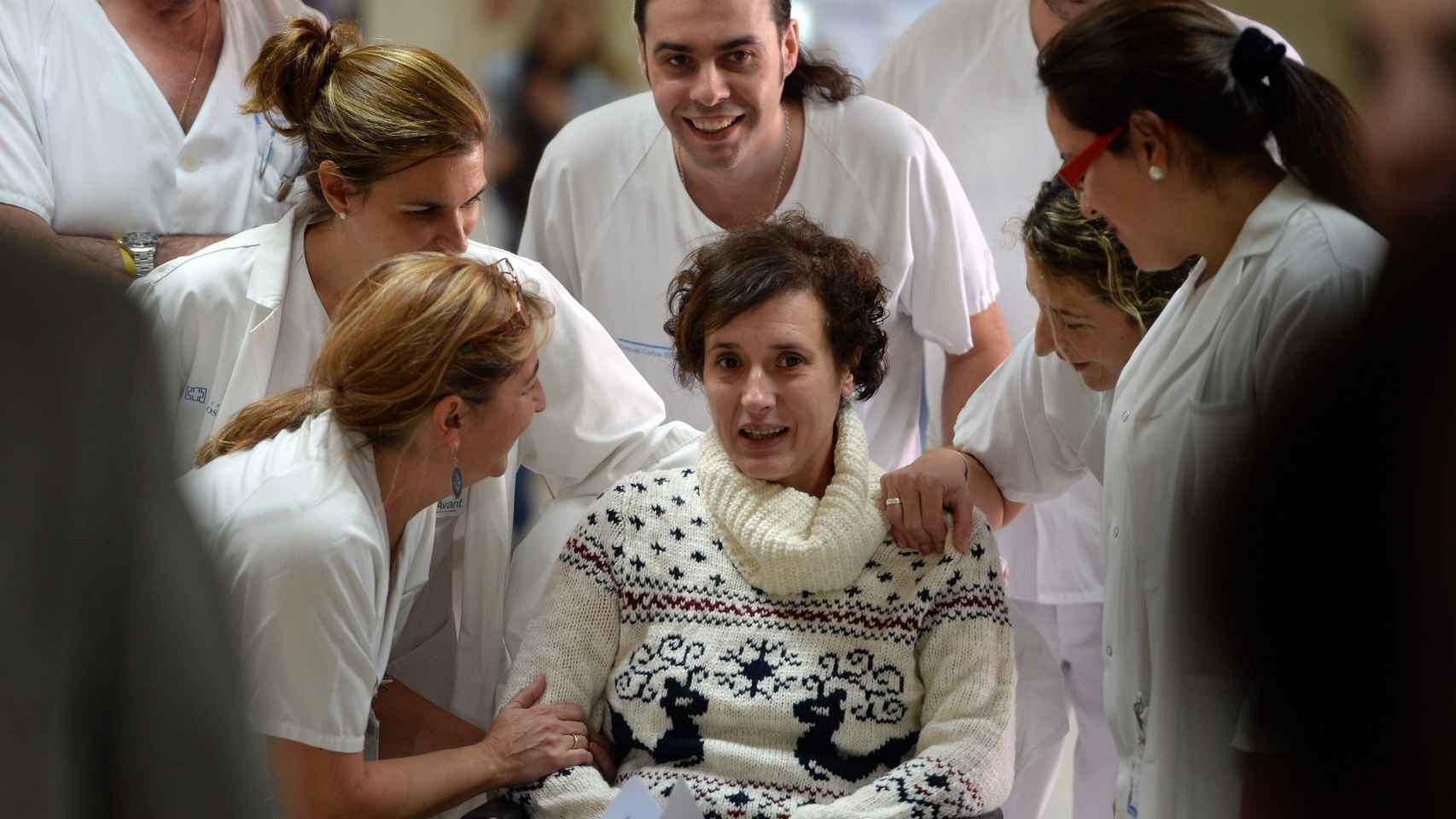 La enfermera Teresa Romero, al salir del hospital.