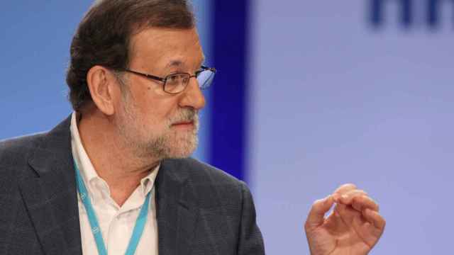 Rajoy se presenta ante los suyos como ejemplo de lucha contra la corrupción