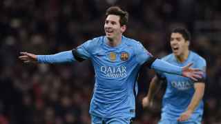 Messi celebra uno de sus dos goles en el Emirates