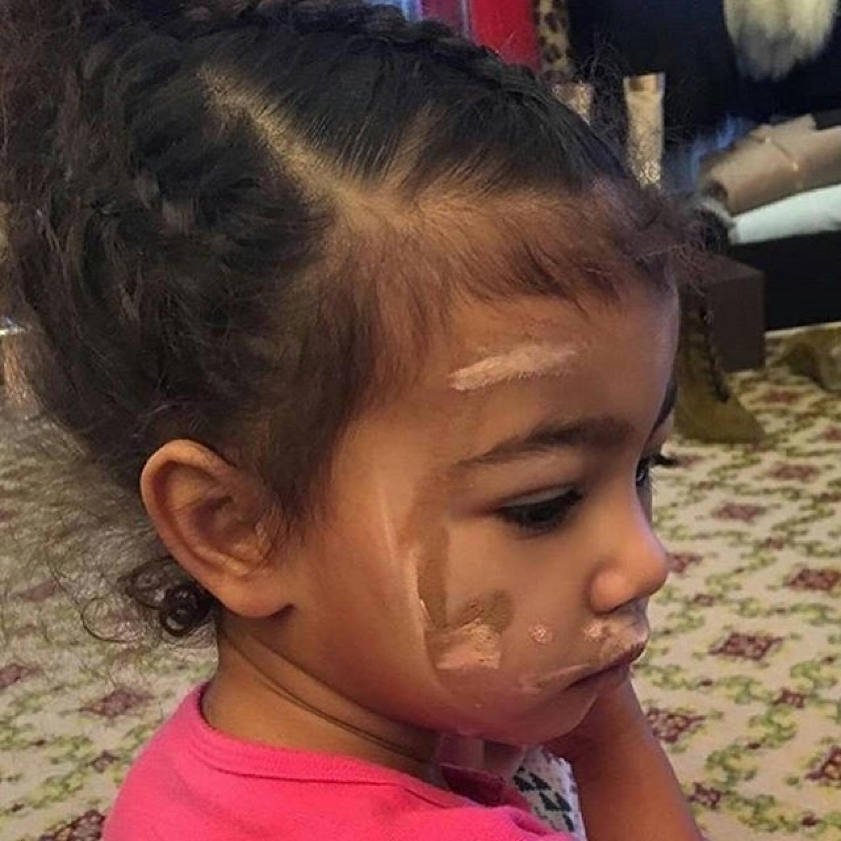 North West probando el contouring