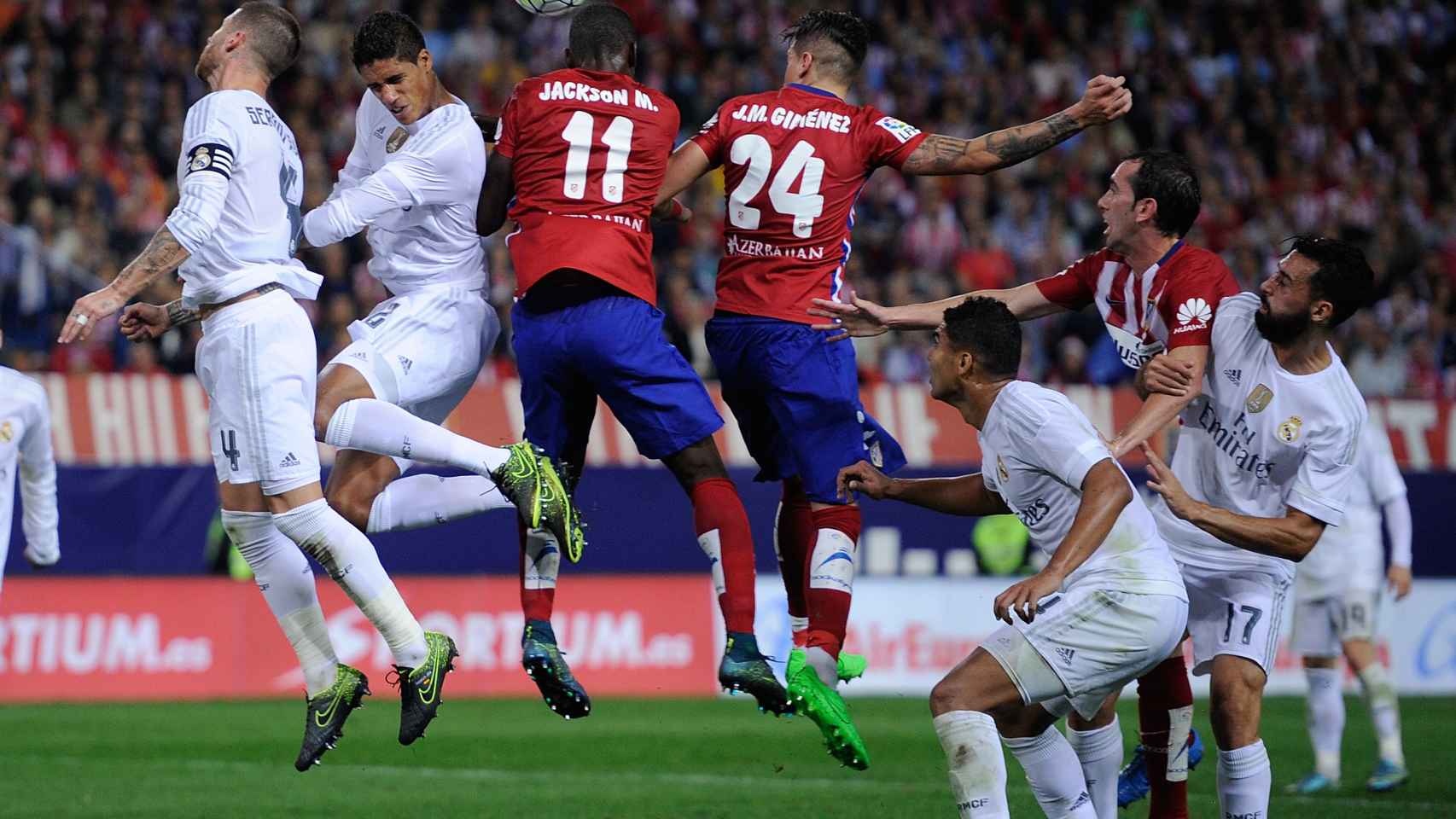 Atlético de Madrid contra el Real Madrid en un partido de Liga.
