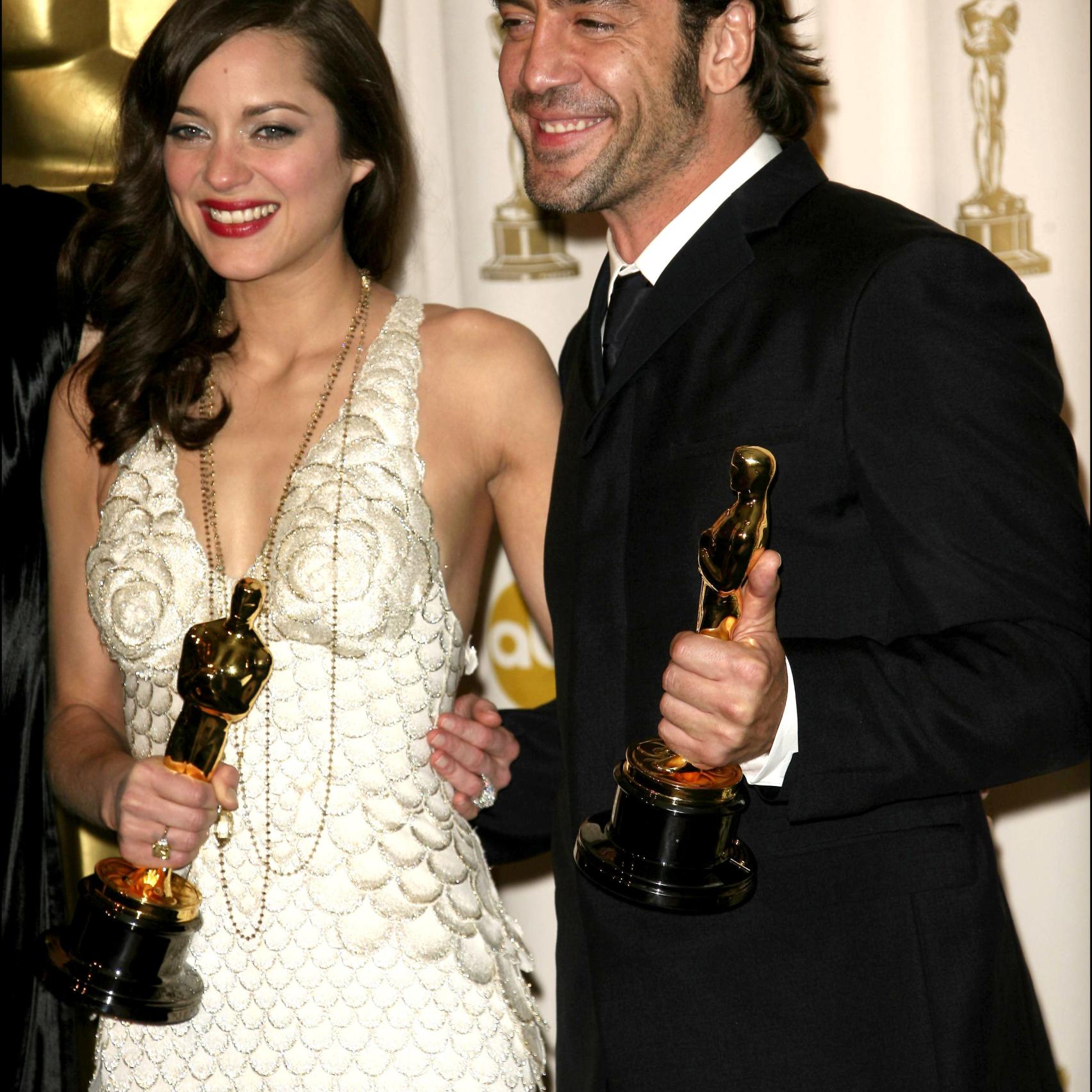 Marion Cotillard y Javier Bardem ganadores del Oscar de actores secundarios en 2008