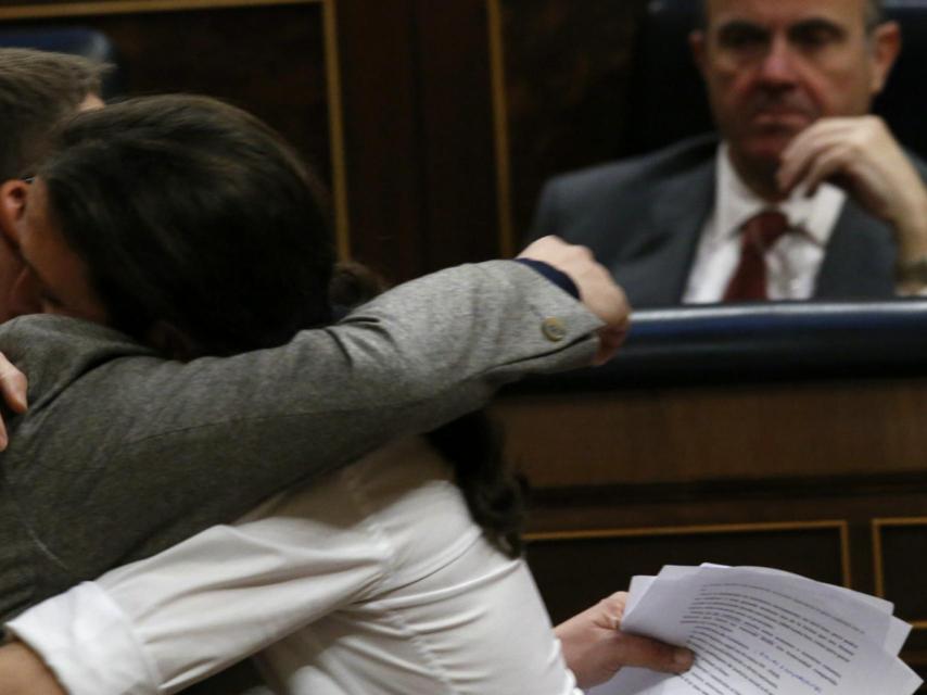 Guindos, testigo del beso entre Domenech e Iglesias.