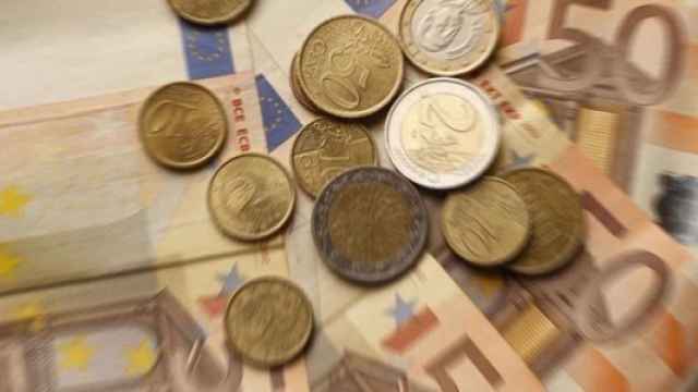 Billetes y monedas de euros.