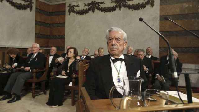 Mario Vargas Llosa en la sede de la Academia en Madrid