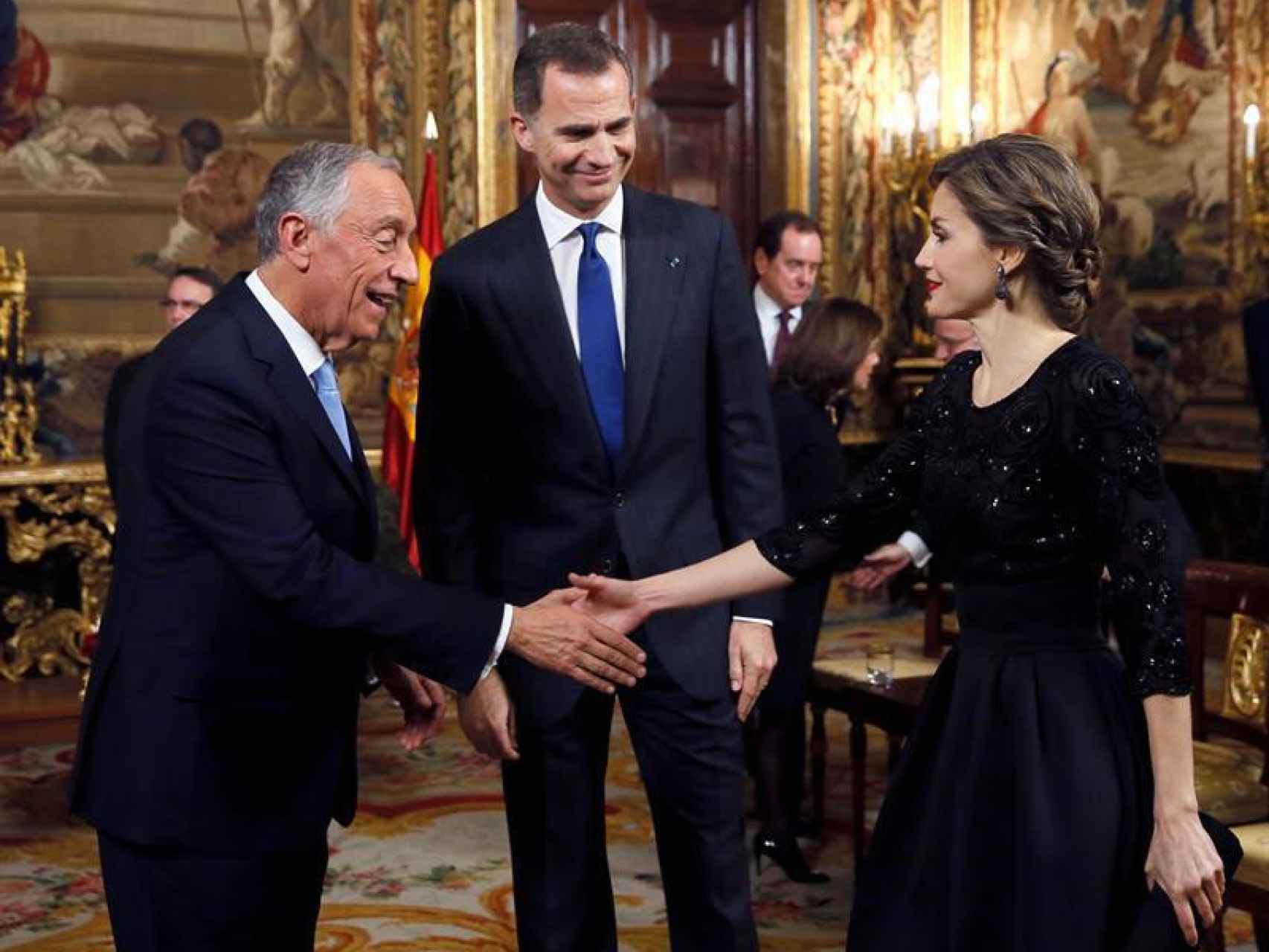 El presidente luso saluda a los Reyes este jueves en el Palacio Real