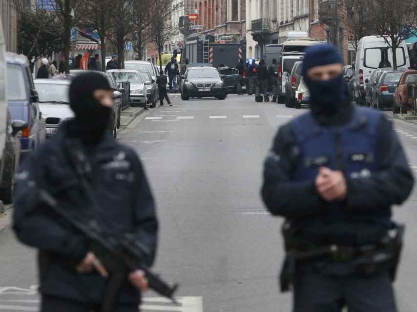 La operación policial en el barrio de Molenbeek.