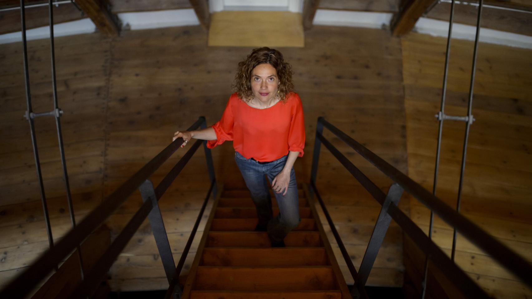 Meritxell Batet, en la cubierta del hemiciclo del Congreso.