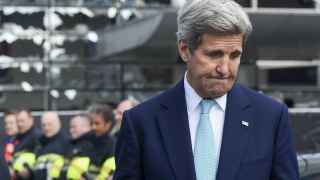 El secretario de Estado, John Kerry, visita el aeropuerto de Zaventem
