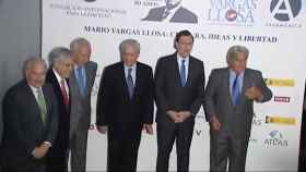 Aznar y Rajoy, con Vargas Llosa