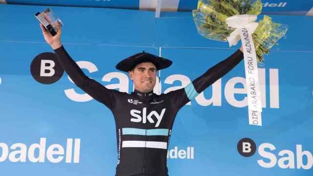 Mikel Landa celebra su victoria en la etapa de la Vuelta al País Vasco.