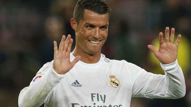 Cristiano Ronaldo celebra la victoria en el Camp Nou.