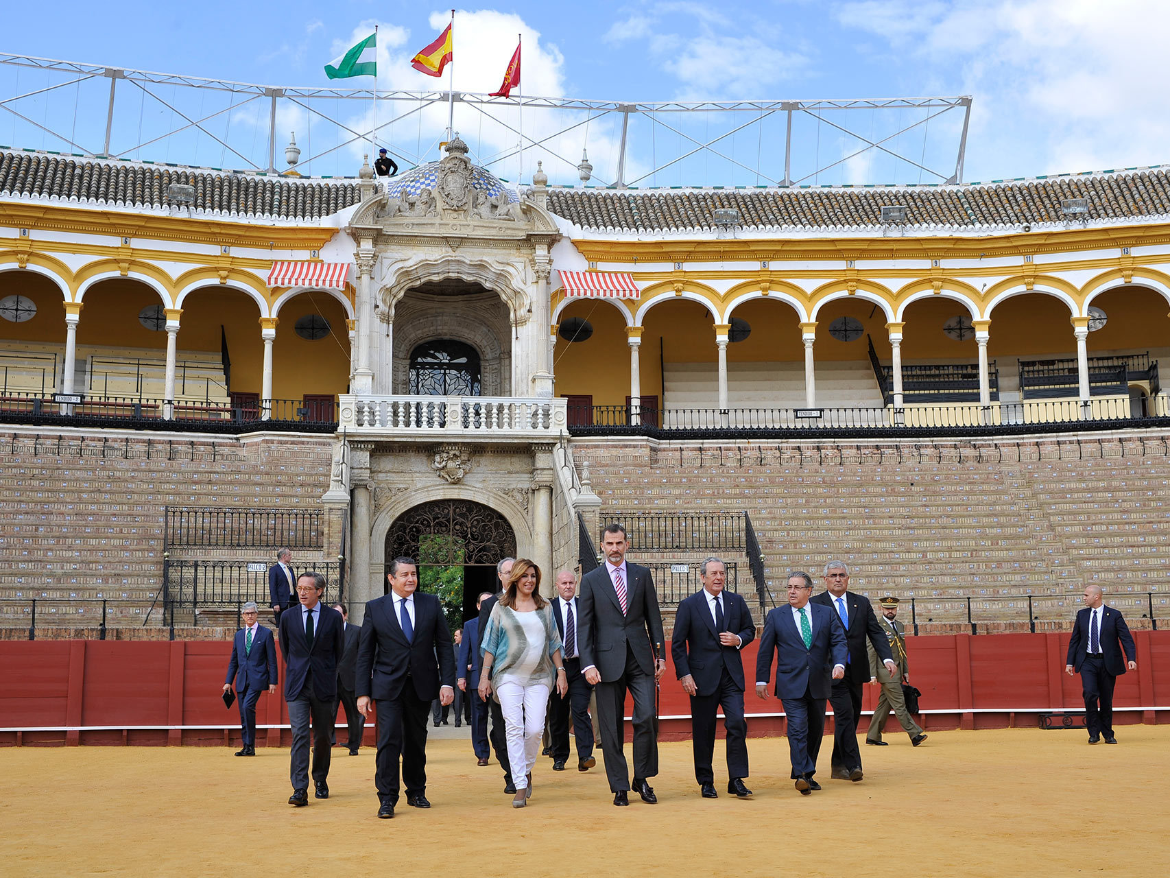 Susana Díaz con el rey Felipe VI en la plaza de toros de Sevilla en junio de 2015.