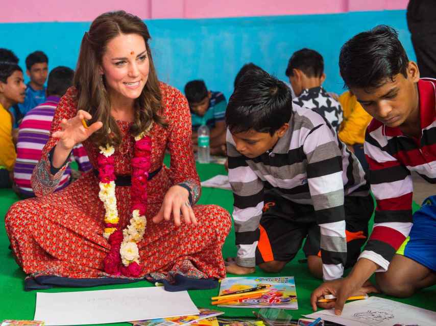 Kate Middleton en su visita al proyecto social de Salaam Baalak