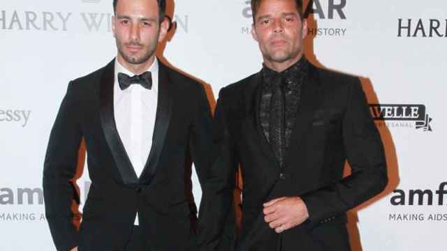 Ricky Martin posa por primera vez con su nueva pareja el artista Jwan Yosef