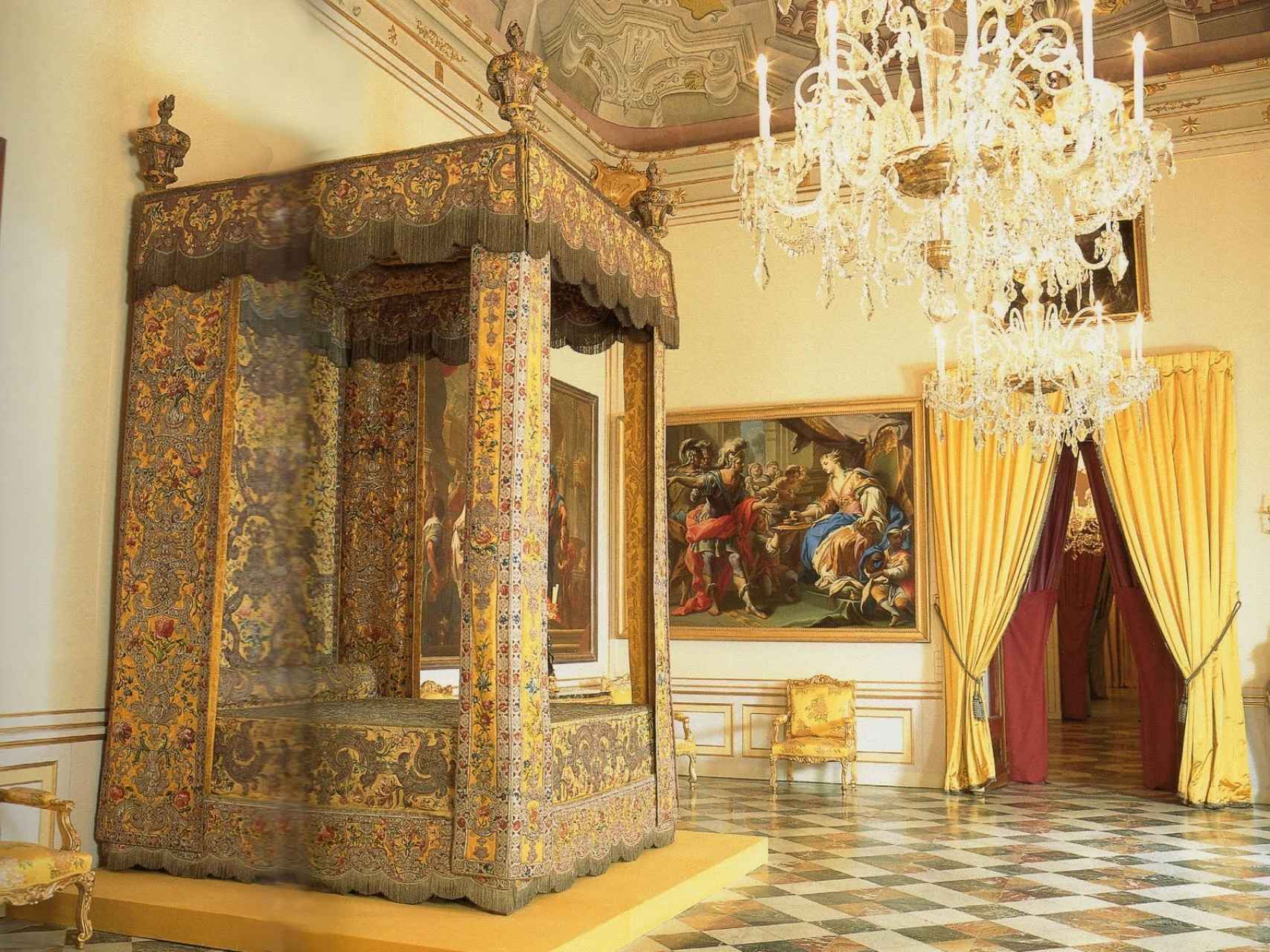 Doritorio real de Felipe V e Isabel de Farnesio en el Palacio de La Granja.
