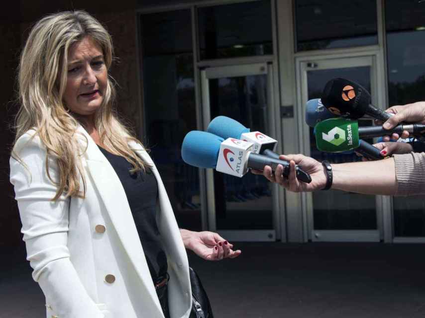 La abogada de Manos Limpias, Virginia López Negrete, atiende a los medios.