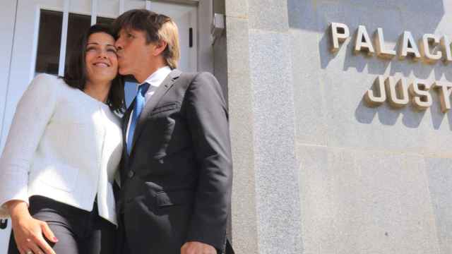 Manuel Díaz 'El Cordobés' feliz a su salida del juzgado
