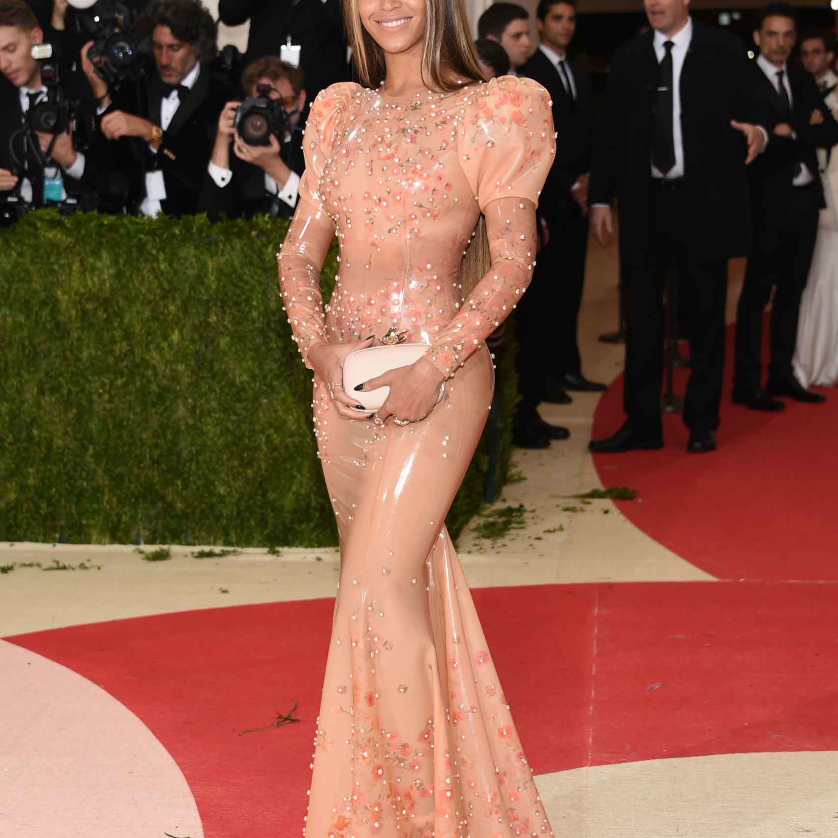 Beyoncé enfundada en un látex de color nude