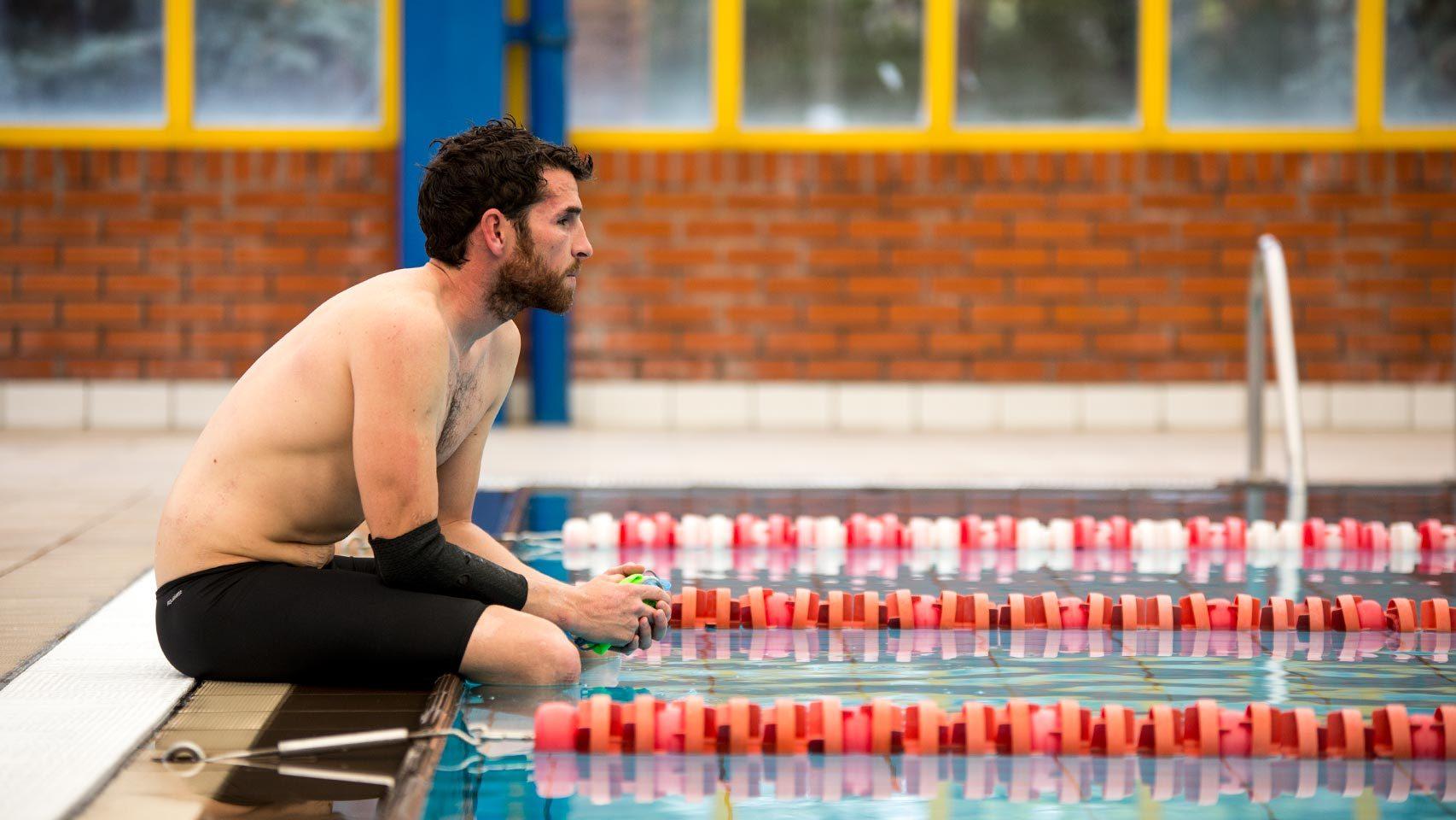 Jota, en la piscina, tras el entrenamiento.
