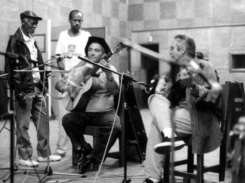 Ibrahim Ferrer, Eliades ochoa y Ry Cooder en La Habana, 1997