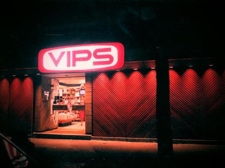 El primer VIPS abrió en Madrid en 1969 en la calle Julián Romea.