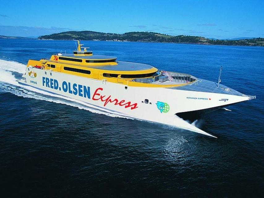 Uno de los fast-ferris que actualmente operan entre islas.