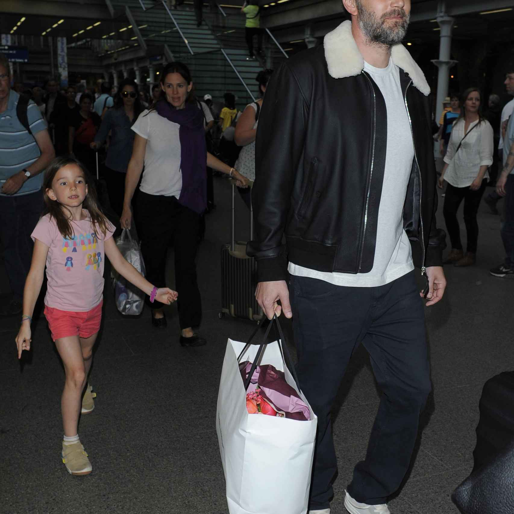 Ben Affleck y Jennifer Garner a su llegada al aeropuerto de Londres