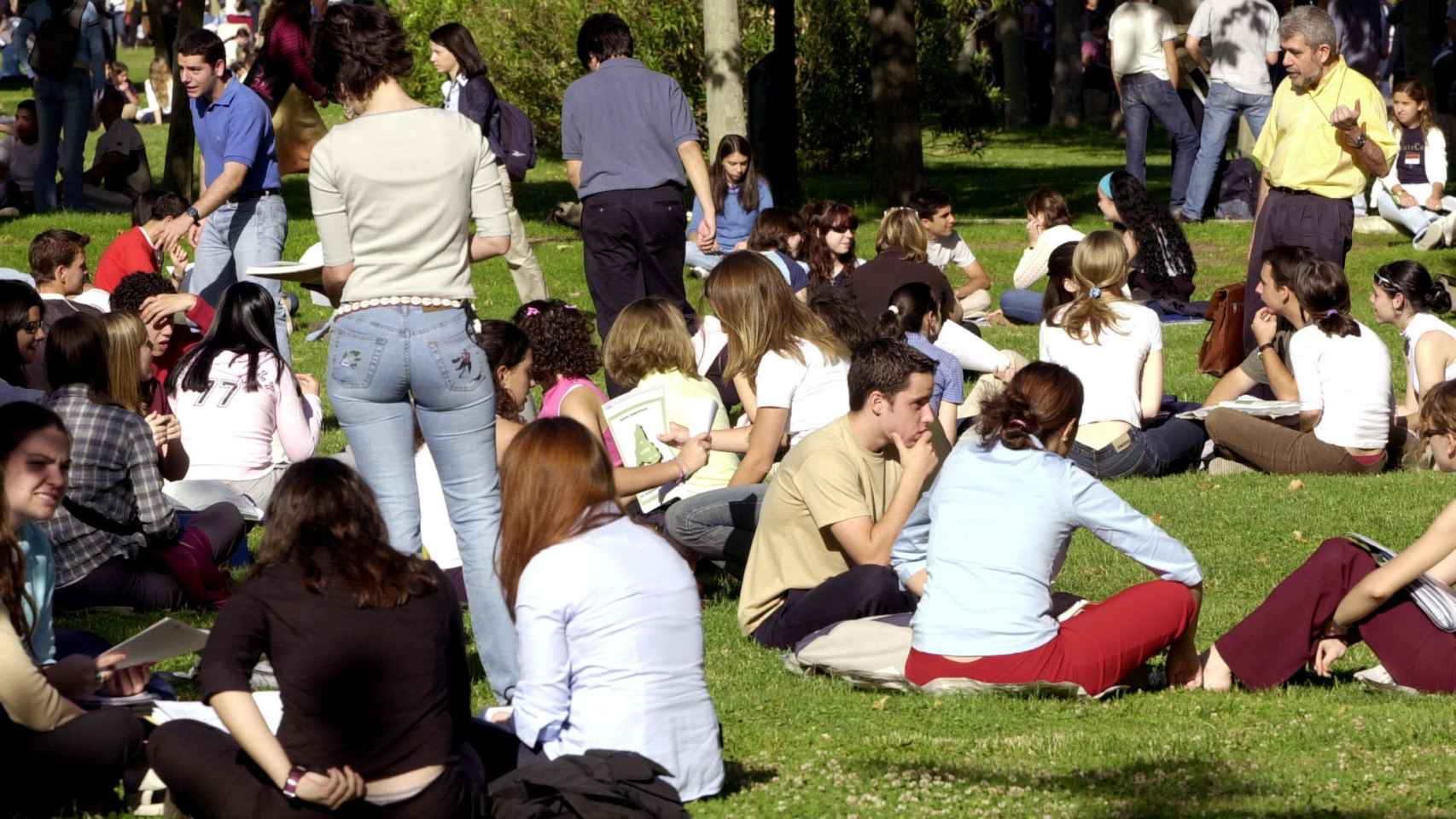 Estudiantes universitarios en la Complutense de Madrid