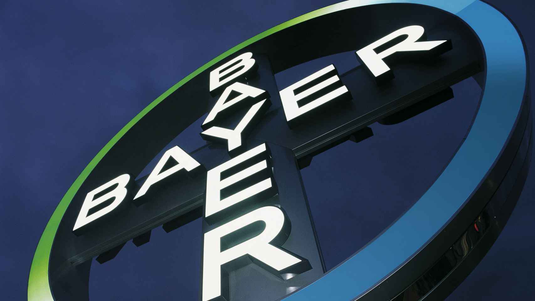 Bayer busca ser el ‘rey’ de los transgénicos: estudia comprar Monsanto por 35.000 millones