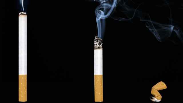 Fumar consume la vida.
