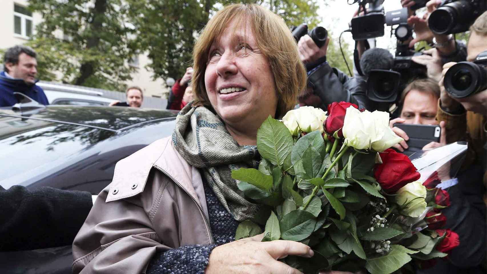 Svetlana Alexiévich el día en el que fue galardonada con el Nobel.