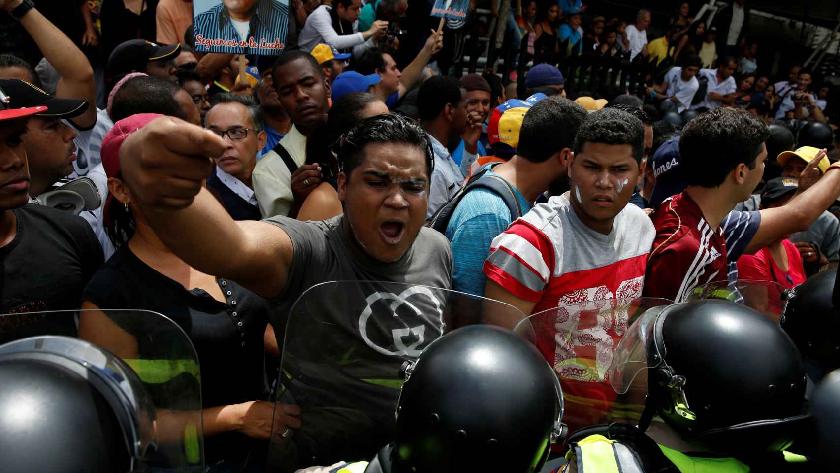 Represión y violencia en la manifestación contra Maduro